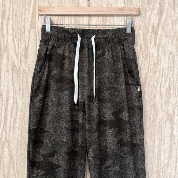 Feat Roam Joggers in Combat Sz XS - Picture 2 of 10